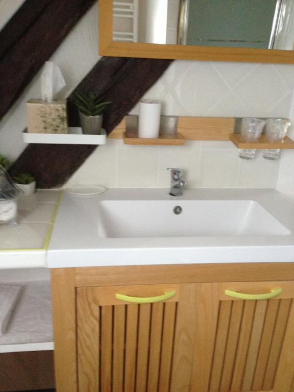 Le Lavoir Bed & Breakfast Chateauroux Bilik gambar